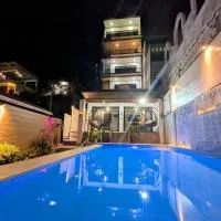 Beachfront house with private pool, Lobo Batangas, hotel i Lobo