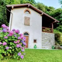 Ca Del Livello Where Nature Whispers and Summer Lingers, hotel i Canzo