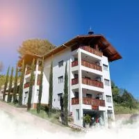 San Michael Hospedaria, מלון בטרז טיליאס
