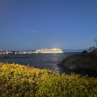 2 bedroom suint water front, hotel poblíž Victoria Inner Harbour Airport - YWH, Victoria