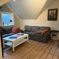 Loft by Water Lake, central, 5 min from E6, hotel di Moss