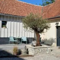 Les Oliviers, hotel em Chériennes