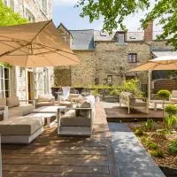 Hôtel Le D'Avaugour, готель у місті Дінан