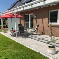 moderne 2-Zimmer-Wohnung mit überdachter Terrasse, готель у місті Tönnhausen