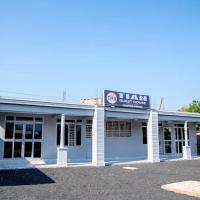 Tian Hotel, готель біля аеропорту Kasese - KSE, у місті Касесе