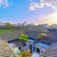 cloud and wind, hotel u gradu 'Yangzhou'