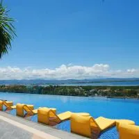 Mactan Newtown Deluxe 8 Boulevard Tower One, хотел в Punta Engaño