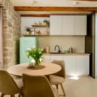 Apartment Vert San Zuian، فندق في بال