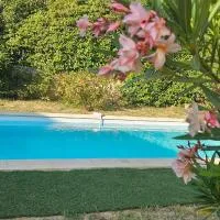 Les hauts de Palaja, villa with pool and parking, hotel v mestu Palaja