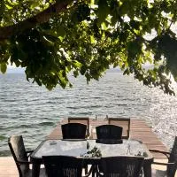 Villa Tatjana Apartments, ξενοδοχείο στη Radožda