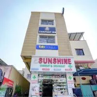 FabHotel Komfort Inn - Nr Twin Tower، فندق في Yeraoda