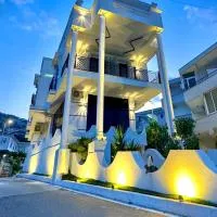 Empire of Martin, hotell i Gjirokastra