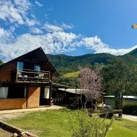 Chalé aconchegante em Cardinot - Nova Friburgo, отель в городе Нова-Фрибургу