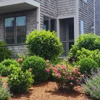 Spacious Oceanfront 3BR Condo with Private Beach in Ideal Hyannis Location, хотел в Барнстабъл