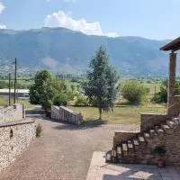 COUNTRY PLACE Apartment with Mountain View – hotel w mieście Janina
