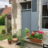 Rural House near Sancerre 2 bedrooms, hotelli kohteessa Feux