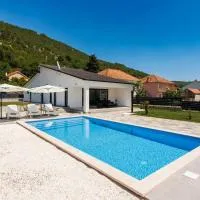 Kuća Grab, hotel en Grab