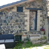 Studio "les planchettes", хотел в Fay-sur-Lignon