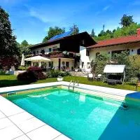 Ferienhaus Kramser, hotel u gradu Arnoldštajn
