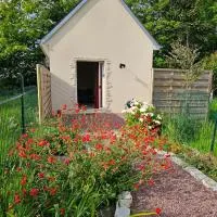 La cabane de Normandie، فندق في Nonant