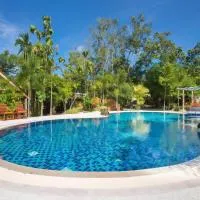 OYA International Resort Phuket 普吉岛欧雅国际度假酒店, hotel i Chalong