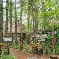 Guesthouse Canterbury: Naka-satsunai şehrinde bir otel