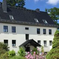 Haus am Röblinsee - Ferienwohnungen in Fürstenberg, hotel em Fürstenberg-Havel