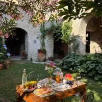 Lucy's guest house Amalfi coast, hotel u gradu Tramonti