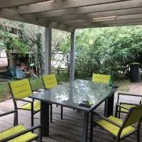 Le Chalet de PiqueyRote, Hotel in Hourtin