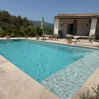 Nature house, pool, quiet, hotel i Contes