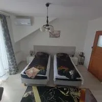 Motelik White House - pokoje gościnne,拉多姆的飯店