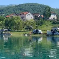 Kamp Markešić, hotel v destinácii Šćit