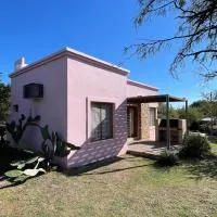Cabañas Tierrabuena La Emilia, hotelli kohteessa Capilla del Monte
