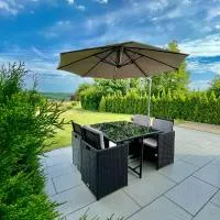 Ruhige 5 Sterne Ferienwohnung Terrasse & Aussicht stilvoll & modern, hotel u gradu 'Beltheim'