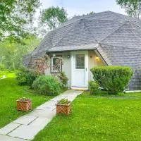 Unique Geodesic Dome Escape in Nature!, hôtel à Warren