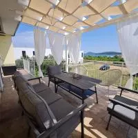 Dream Apartments Tribunj A1, хотел в Трибун