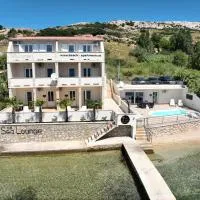 Viesnīca Beach Apartments pilsētā Metajna