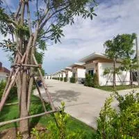 โรงแรม พรีโม รีสอร์ท: Ban Bang Phang şehrinde bir otel