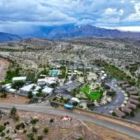 Jebel Shams Resort منتجع جبل شمس, ξενοδοχείο σε Dār Sawdāʼ