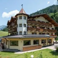 Flos Hotel, ξενοδοχείο σε Moena