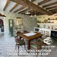 La maison du clocher، فندق في Chéméré-le-Roi