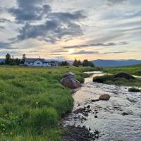 Hallfreðarstaðir 1 Apartments, hotel poblíž Letiště Vopnafjordur - VPN, Hallfreðarstaðir