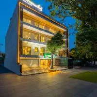 Limewood Signature - Golf Course Extension Road, מלון בגורגאון