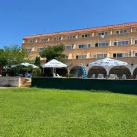Лозенец Резорт, hotel u gradu Lozenec