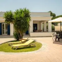 Micalice's Sea House، فندق في أونينا