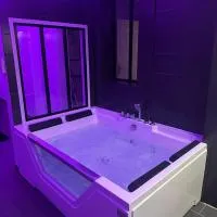 Évasion romantique love & spa secteur Thionville Luxembourg – hotel w mieście Basse-Yutz
