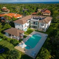 Casa de Campo Luxury Villa with private Pool & Jacuzzi, Near Beach, Marina, Golf, Restaurants & Altos de Chavon, hotel near La Romana International Airport - LRM, La Romana