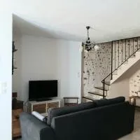 Maison de village à Riez de 87m2, hotel em Riez