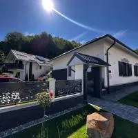 Vila Casa Din Vale - Valiug, hotel i Văliug