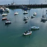Appartement Design III - Port du Rosmeur - Parking Privé - Douarnenez, hotel en Douarnenez